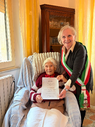 San Benedetto - Irma Marchionni spegne 100 candeline, visita del Commissario Stentella